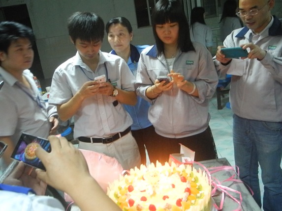 10、、11月员工整体生日会报道